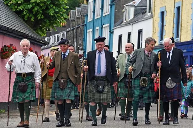 Clan MacGregor: The History of the Tartan, Crest, and Myths